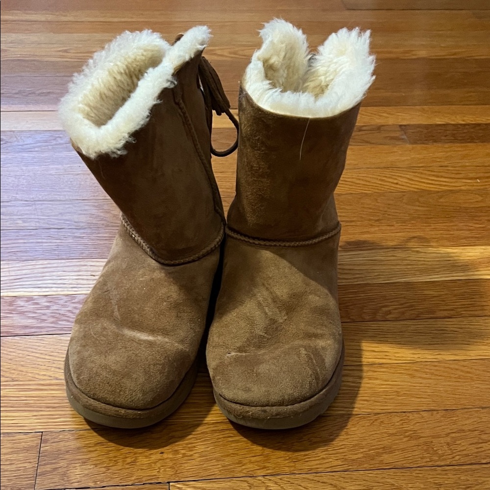 UGG Tan Boots with Cream Fur